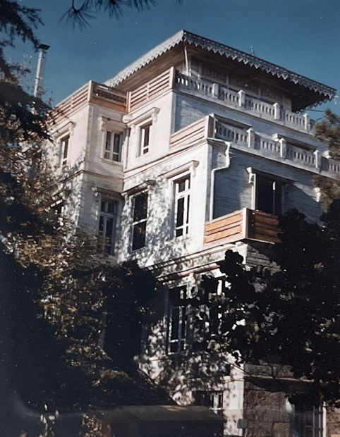 Photo of Kadikoy Elementary School exterior